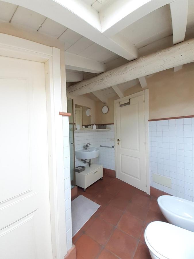 Abbraccio di Verona Esterno foto